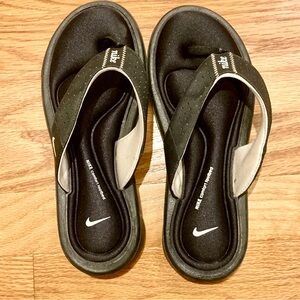 Nike Comfort Footbed Sandals / Flip Flops (8)